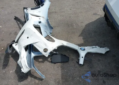 2025 BMW M3 Competition xDrive from USA, damaged, VIN WBS33HJ05SFU96973